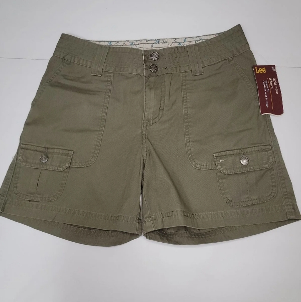 Womens cargo shorts Lee size 4